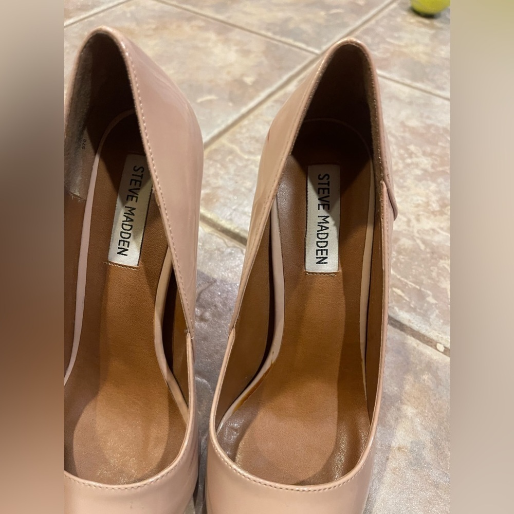 Steve Madden Shoes - Picture 2 of 9